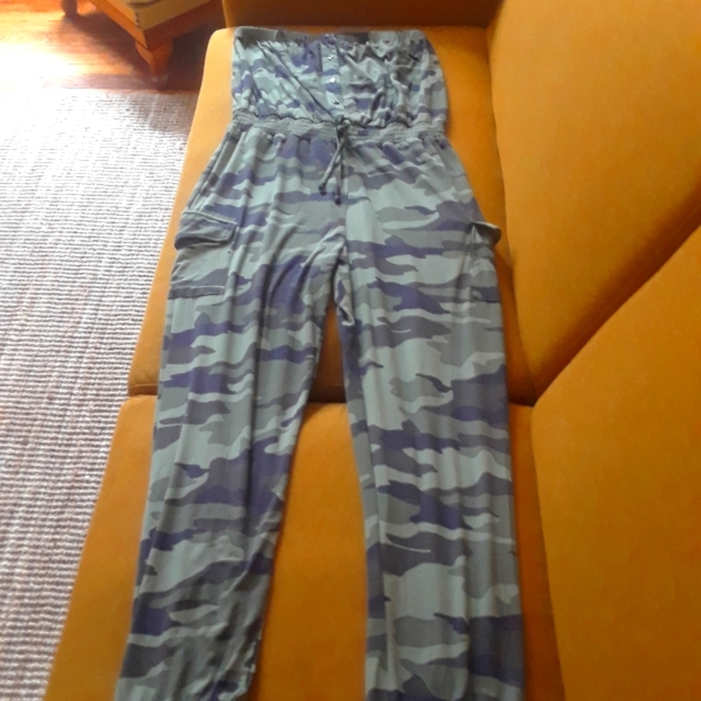 Womens Camouflage jumpet